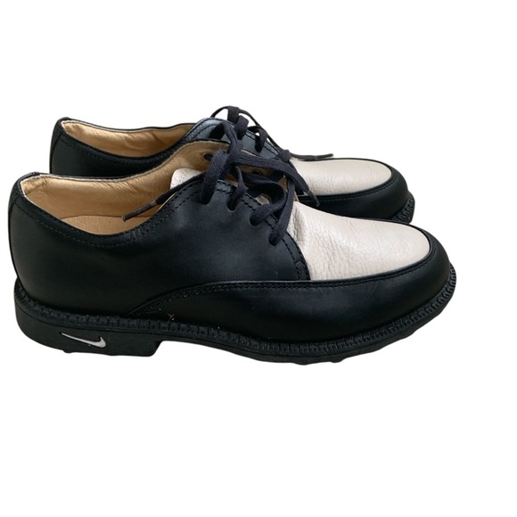 Nike Air Bella Golf shoes  Black and white - Size 6 - Picture 1 of 5